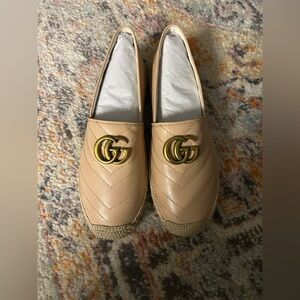 Gucci Tan Espadrille Flats with Gold Logo